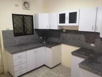VENTA DE CASA EN MUCHO LOTE 1 - NORTE DE GUAYAQUIL - CASA CON LOSA