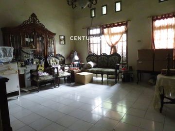 Rumah Dalam Komplek Nyaman Strategis Di Kayu Putih S9726