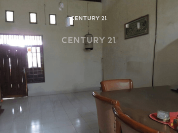Rumah Dalam Komplek Nyaman Strategis Di Kayu Putih S9726