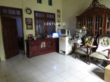 Rumah Dalam Komplek Nyaman Strategis Di Kayu Putih S9726