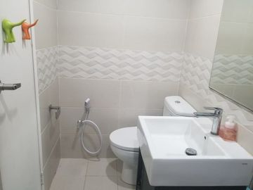 DIJUAL CEPAT !! Apt. Gading Mediterania Full Furnish , Harga OKE , Bisa dibantu KPA sampai goalll