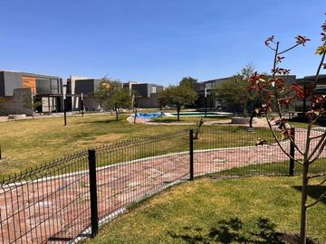 VENTA DE CASA EN VIÑEDOS DEL POLO, EL MARQUES.
