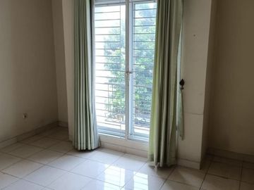 CLUSTER CRYSTAL GADING SERPONG SIAP HUNI