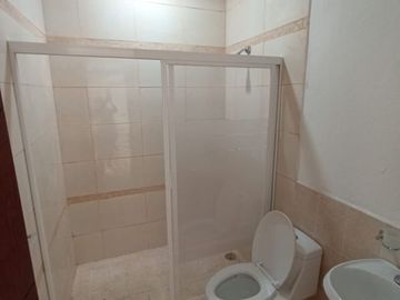 SE VENDE CASA ZONA NORTE DE VILLA DE ALVAREZ, LAS LAGUNAS 5 RECAMARAS