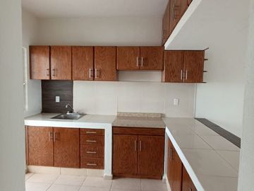 SE VENDE CASA ZONA NORTE DE VILLA DE ALVAREZ, LAS LAGUNAS 5 RECAMARAS