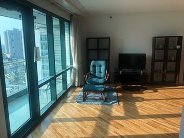 2BR Condo For Rent/Lease 2 Bedrooms in Amorsolo Tower Rockwell Makati City