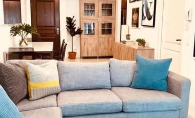 FOR SALE: Two Serendra Red Oak Tower