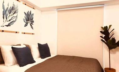 FOR SALE: Two Serendra Red Oak Tower