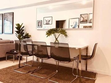 FOR SALE: Two Serendra Red Oak Tower