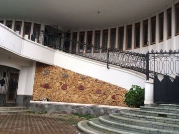 Di Jual Tanah dan Bangunan di Jl. Kolonel Masturi Kabupaten Bandung