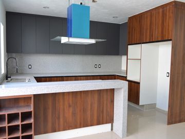 Casa 4 habs. Los Almendros, Zapopan.