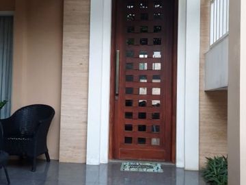 Rumah 2 Lantai, SHM, Asri dan Nyaman di Bukit Cinere Indah