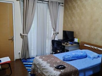 Rumah 2 Lantai, SHM, Asri dan Nyaman di Bukit Cinere Indah