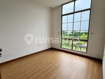 Dijual Rumah Pik 2 Murah 3 Lantai 3 Kamar Bagus Murah