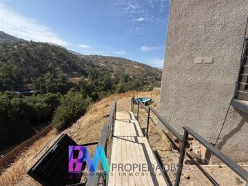 Casa en venta de 4 dorm. en Lo Barnechea