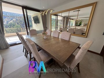 Casa en venta de 4 dorm. en Lo Barnechea