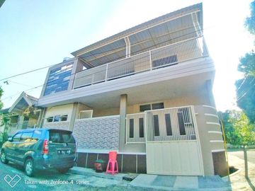 Rumah 2 Lantai Luas 105 di Joyogrand Dinoyo kota Malang
