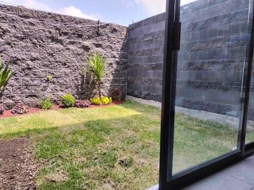 VENTA DE CASA NUEVA EN CUAUTLANCINGO