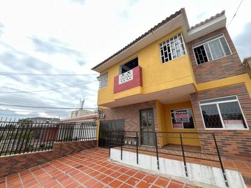 casa en venta en los nogales. Cod V105234