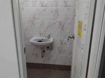 Rumah Baru 1 Lnt, LT 84 m&sup2;, Rp 848 Juta, di Sawangan, Depok.