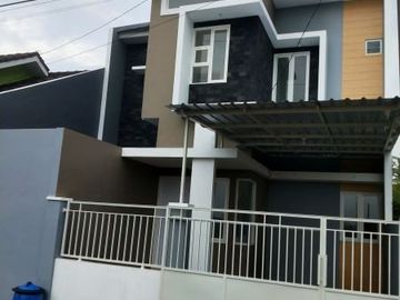 Perumahan Besar Rasa Villa Banyak Penghuni & Bangunan Murah di Malang