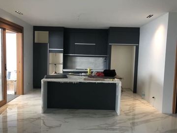 FOR SALE: Unfurnished Four Bedroom House and Lot in White Plains Quezon City