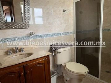 CASA EN VENTA EN TEQUISQUIAPAN EN GRANJAS RESIDENCIALES CRIS