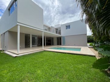 Casa en venta en Yucatán Country Club