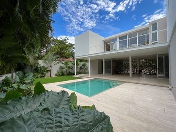 Casa en venta en Yucatán Country Club