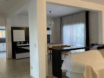 Casa en venta en Benavidez Este