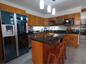 Casa en Venta en el Poblado Cola del Zorro