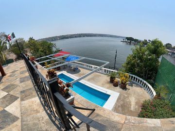 Casa en Venta en Tequesquitengo, Jojutla, Morelos