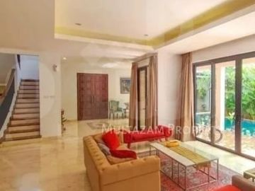Townhouse Cantik Strategis Di Kemang Jakarta Selatan