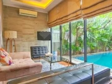 Townhouse Cantik Strategis Di Kemang Jakarta Selatan