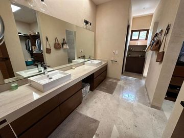 Casa en Venta en Mérida, Xtakay, Country Club, Komchen