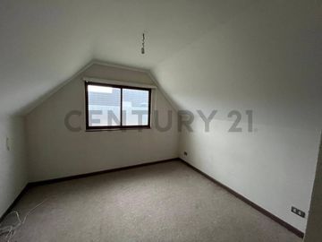 Se vende casa condominio acceso controlado, sector Norte.