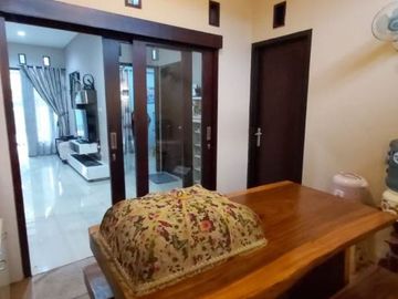 Rumah Ciputat Timur dalam Cluster Cantik Siap Huni