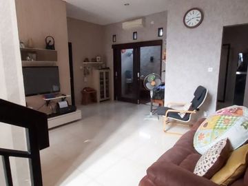 Rumah Ciputat Timur dalam Cluster Cantik Siap Huni