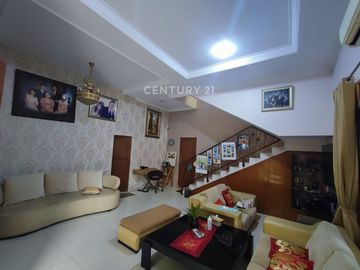 Rumah Di Komplek Cluster Griyaloka Sektor 14 BSD