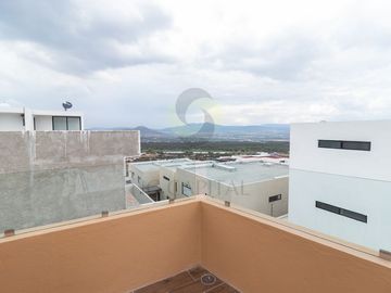 Casa en Zibatá con sala doble altura