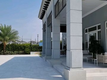 Venta de Casa en Urb. Casa Laguna, cerca del Riocentro El Dorado, Vía a Samborondon.