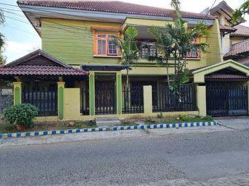 Rumah di Jalan Jemursari Sangat Bagus Kawasan Wonocolo