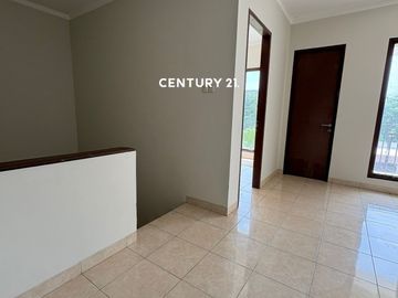 Rumah 2 Lantai Dalam Cluster Di Graha Raya Az 18138