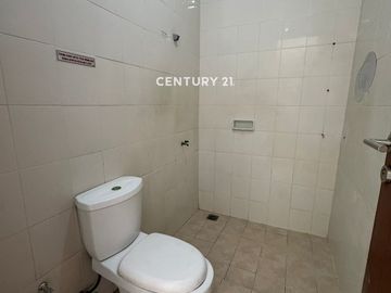 Rumah 2 Lantai Dalam Cluster Di Graha Raya Az 18138