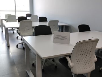 oficina en arriendo en chico norte. Cod A1107055