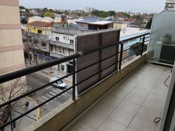 Departamento 2 Ambientes al Frente con balcon