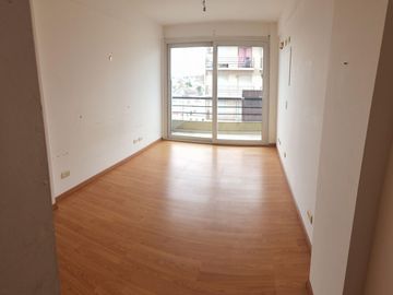 Departamento 2 Ambientes al Frente con balcon