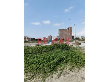 ✨ ¡Oportunidad única de inversión en Monsefú, Chiclayo! ✨

📍 Ubicación privilegiada en la tranquila zona de Menorca, este terreno de 114.05 m² repre