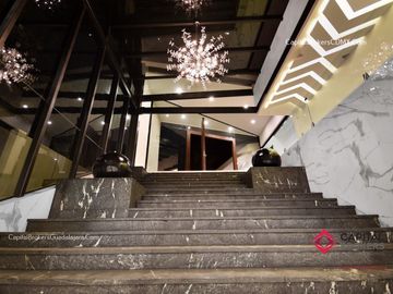 Casa de Lujo en Venta El Palomar zona sur Alberca Lujo