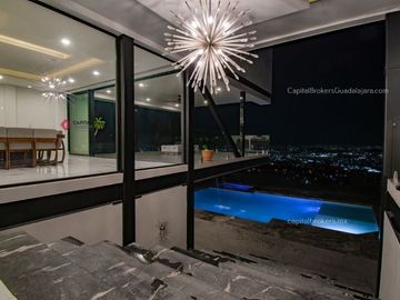 Casa de Lujo en Venta El Palomar zona sur Alberca Lujo